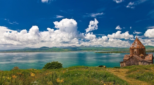 Этимология Севана и Сюника